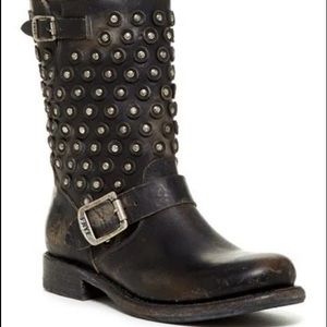 Gently used With box Frye distressed Jenna studded disc boots 7.5